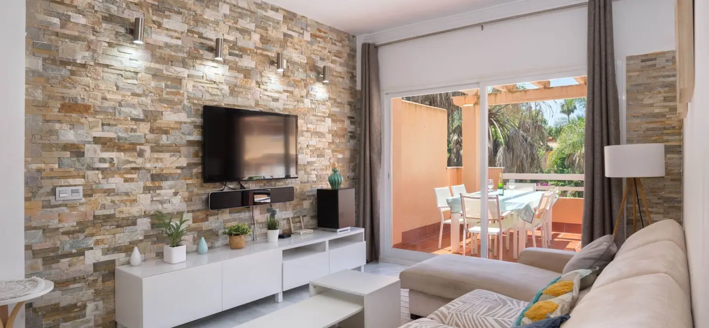 Sale of middle floor apartment in Carib Playa 2