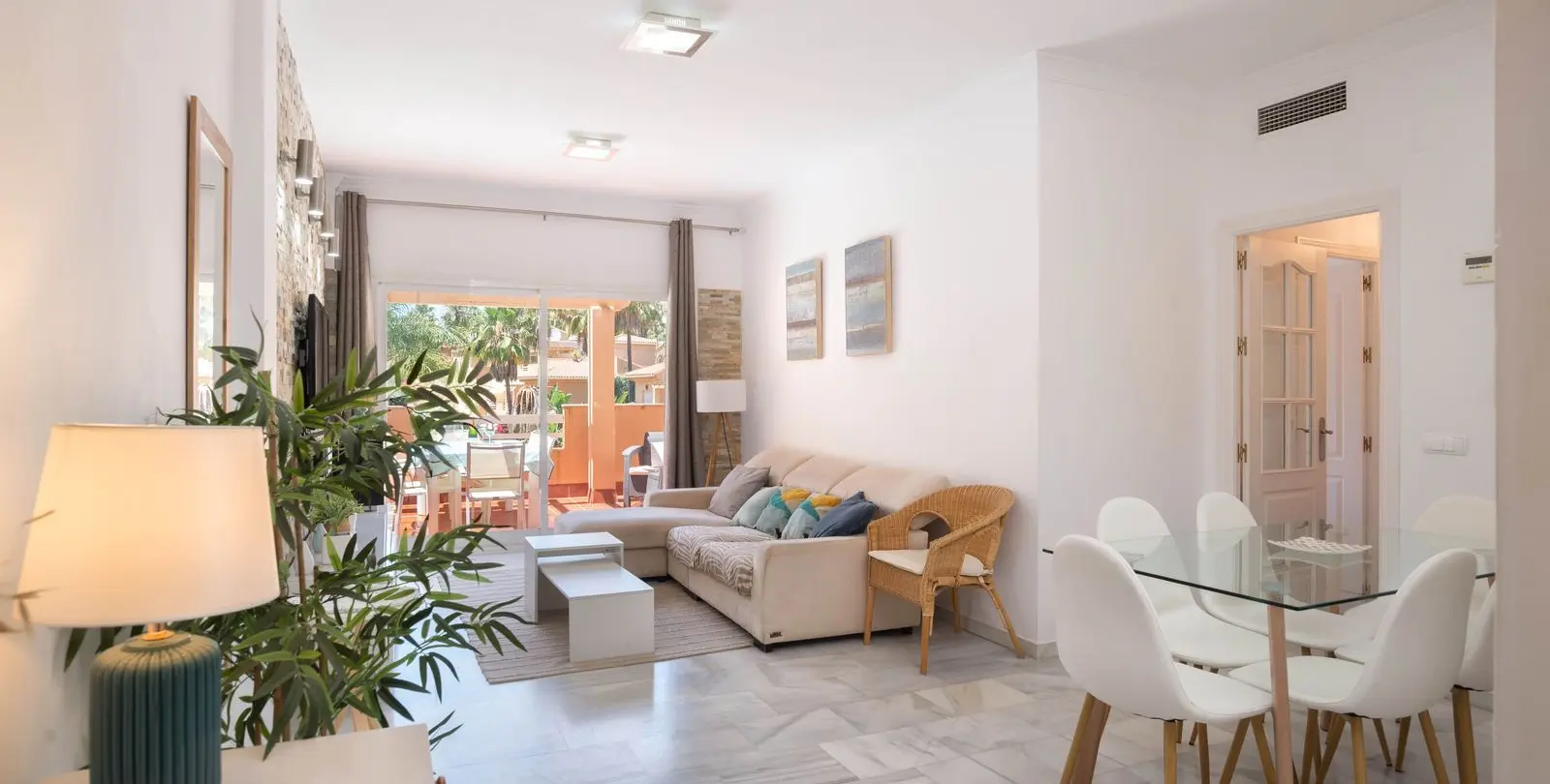 Sale of middle floor apartment in Carib Playa 5