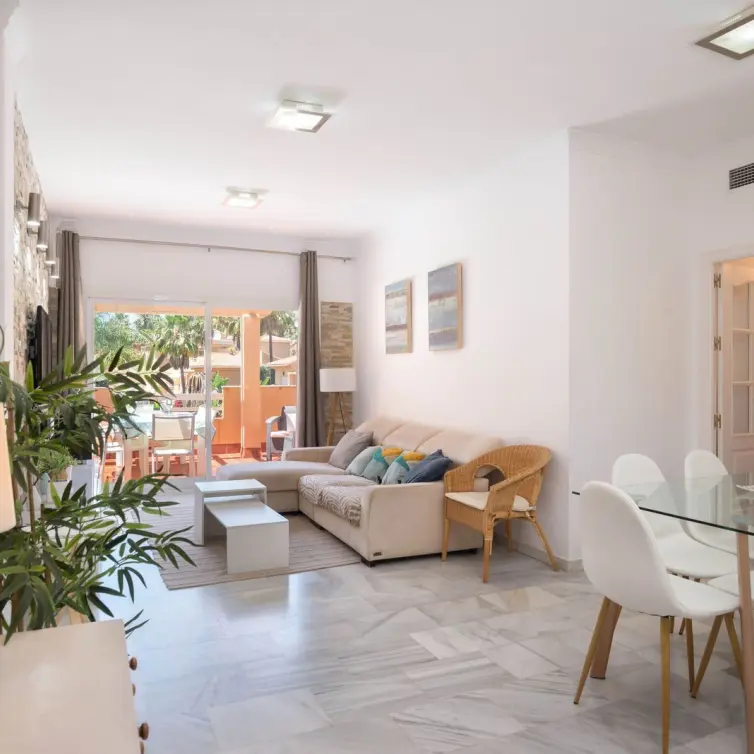 Sale of middle floor apartment in Carib Playa