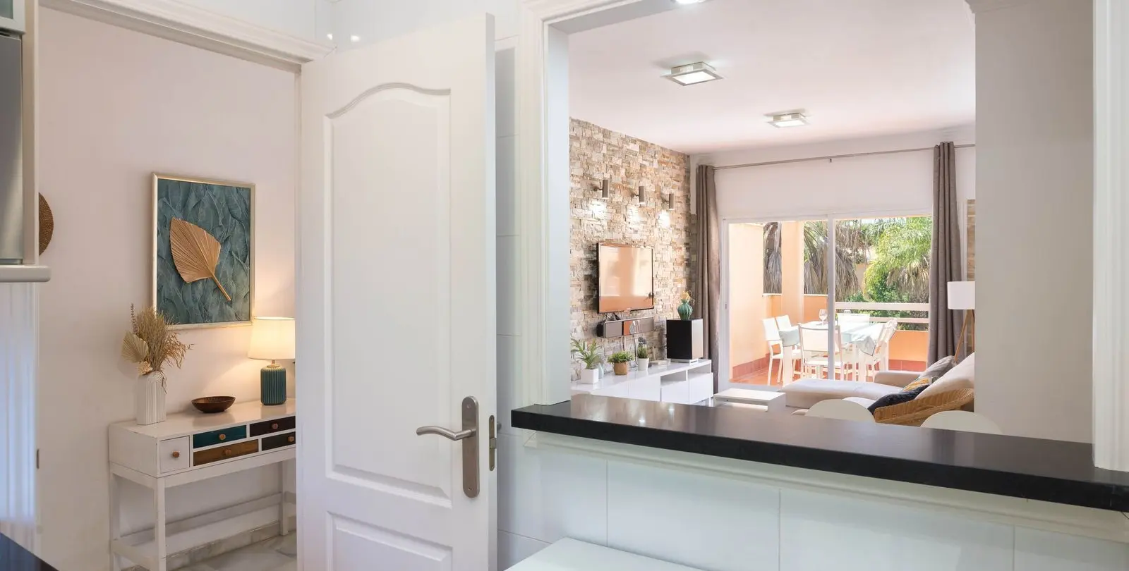 Sale of middle floor apartment in Carib Playa 7