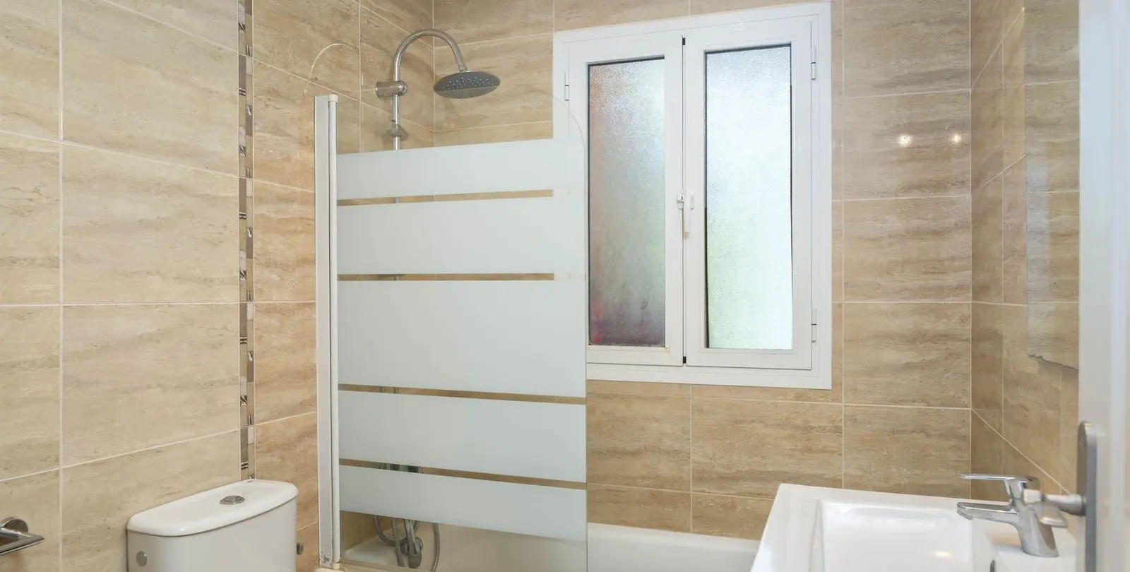 Sale of middle floor apartment in Carib Playa 16