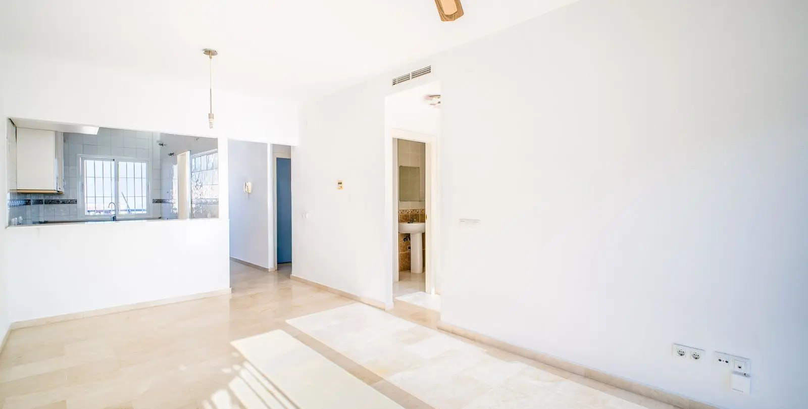 Sale of penthouse in Torrequebrada 5