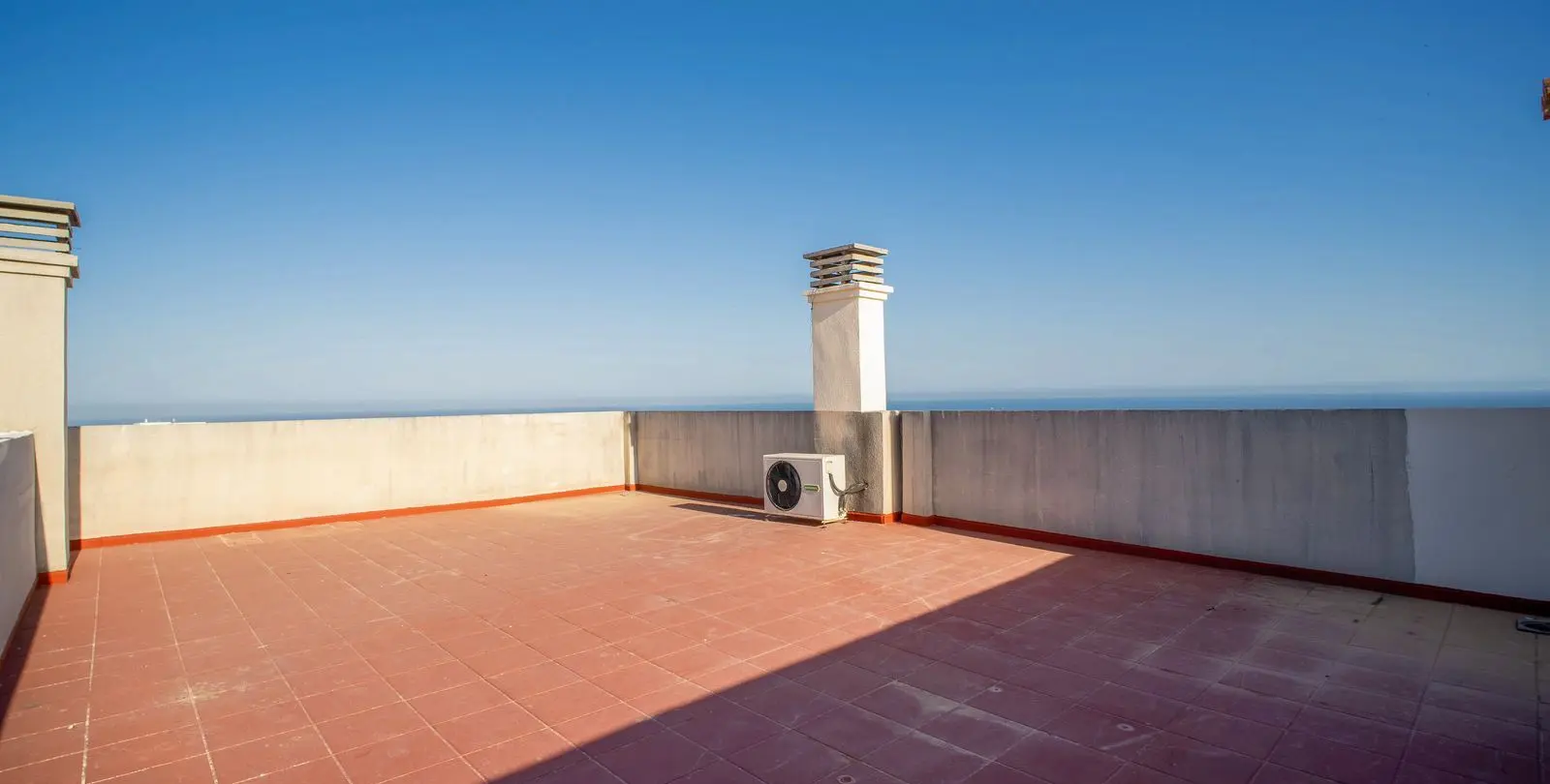Sale of penthouse in Torrequebrada 22