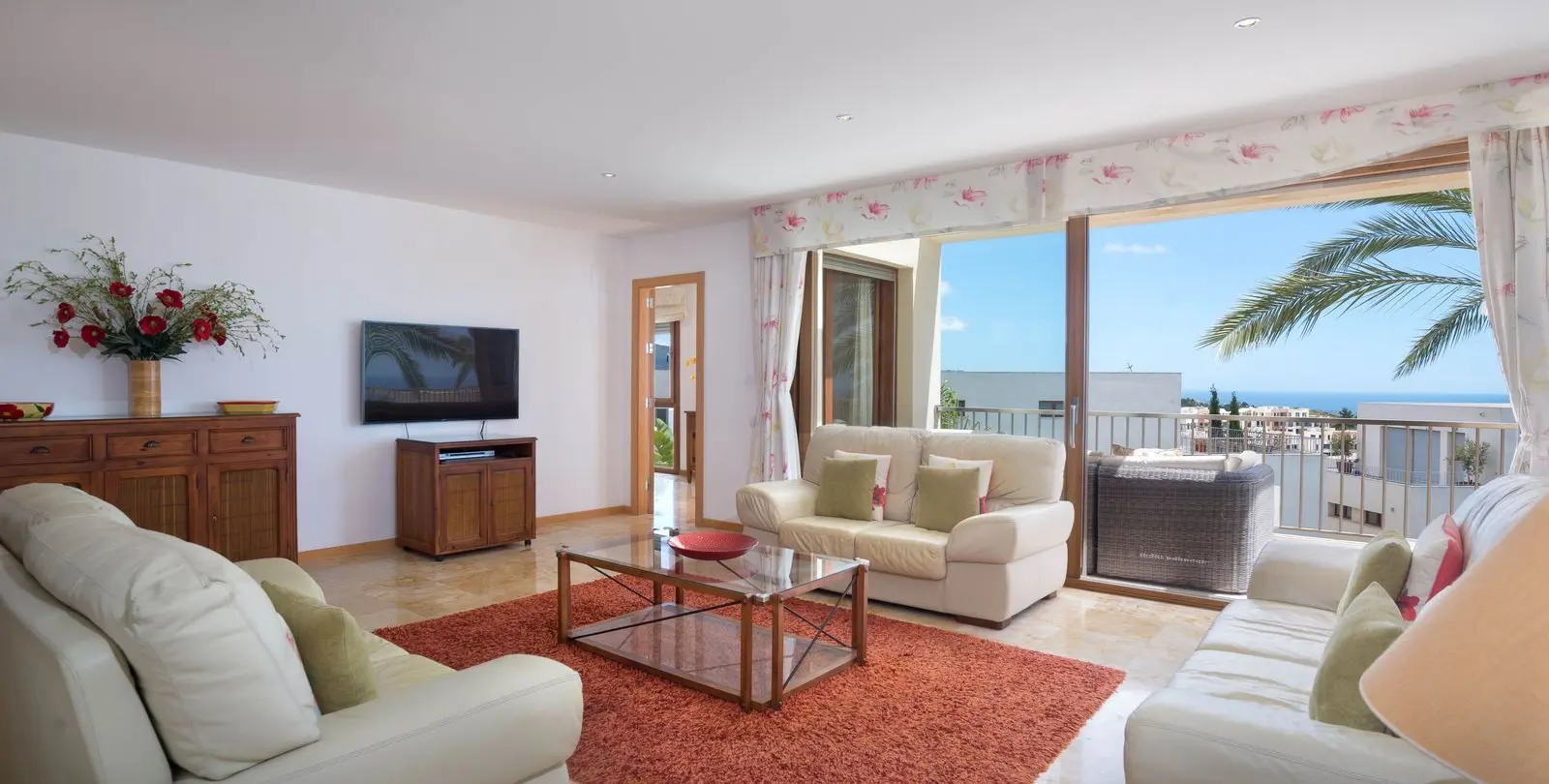 Sale of middle floor apartment in Altos de los Monteros 3