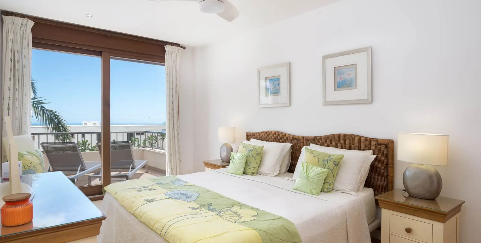 Sale of middle floor apartment in Altos de los Monteros 19