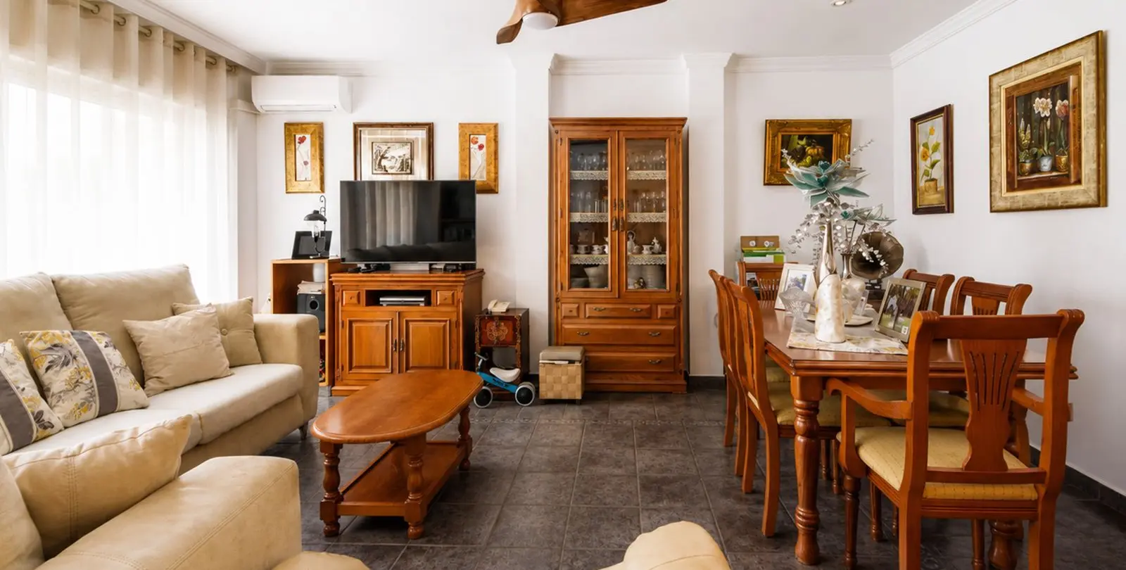 Sale of townhouse in Estepona 1