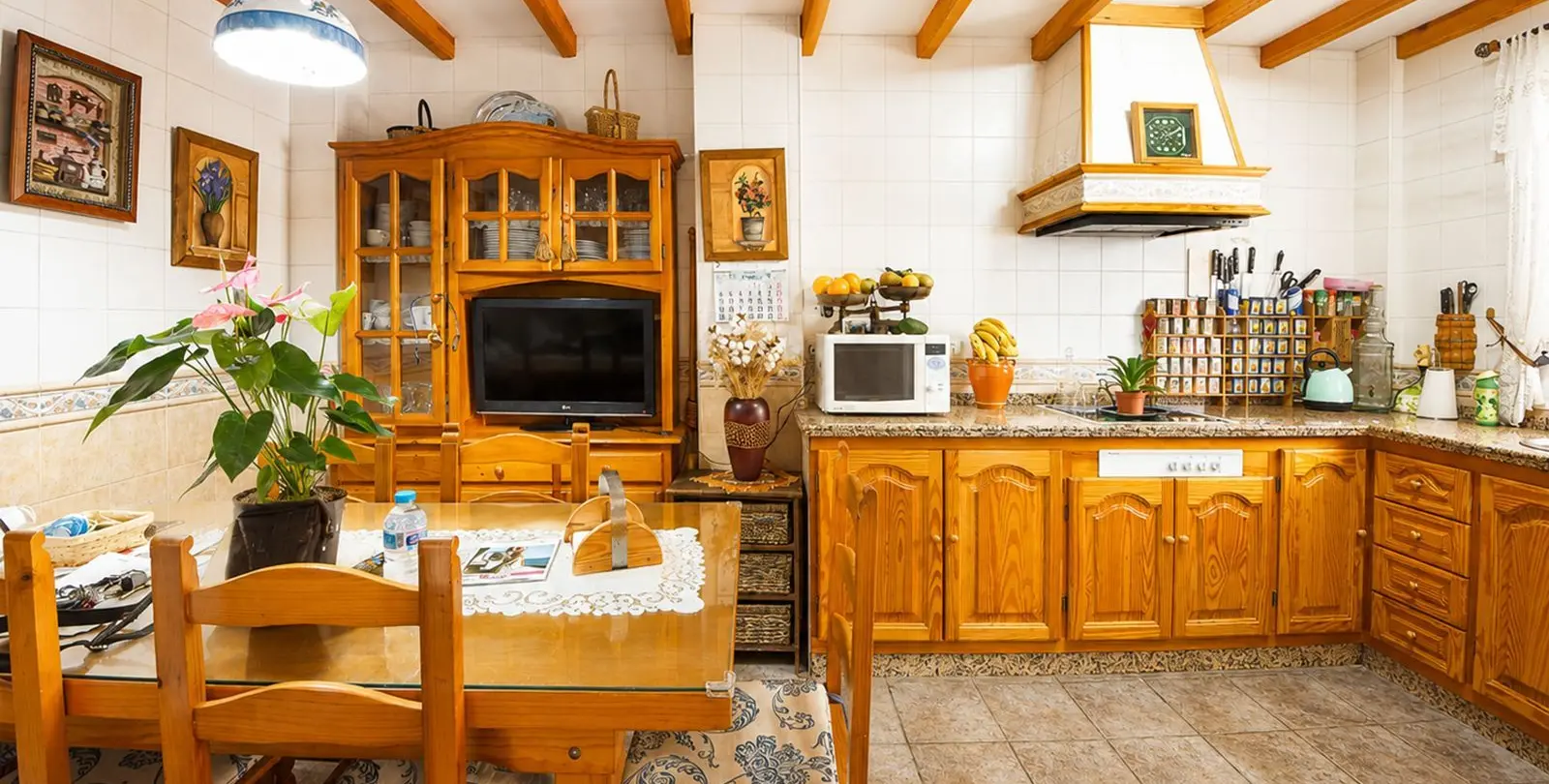 Sale of townhouse in Estepona 2
