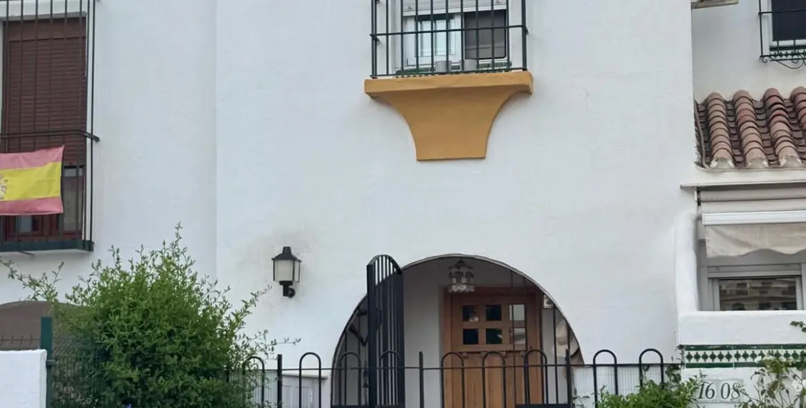 Venta de casa pareada en Casares Playa 2