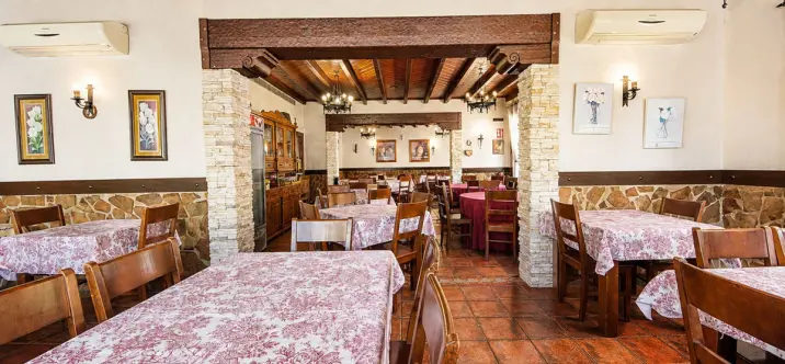 Long-term rent of restaurant in Estepona 0