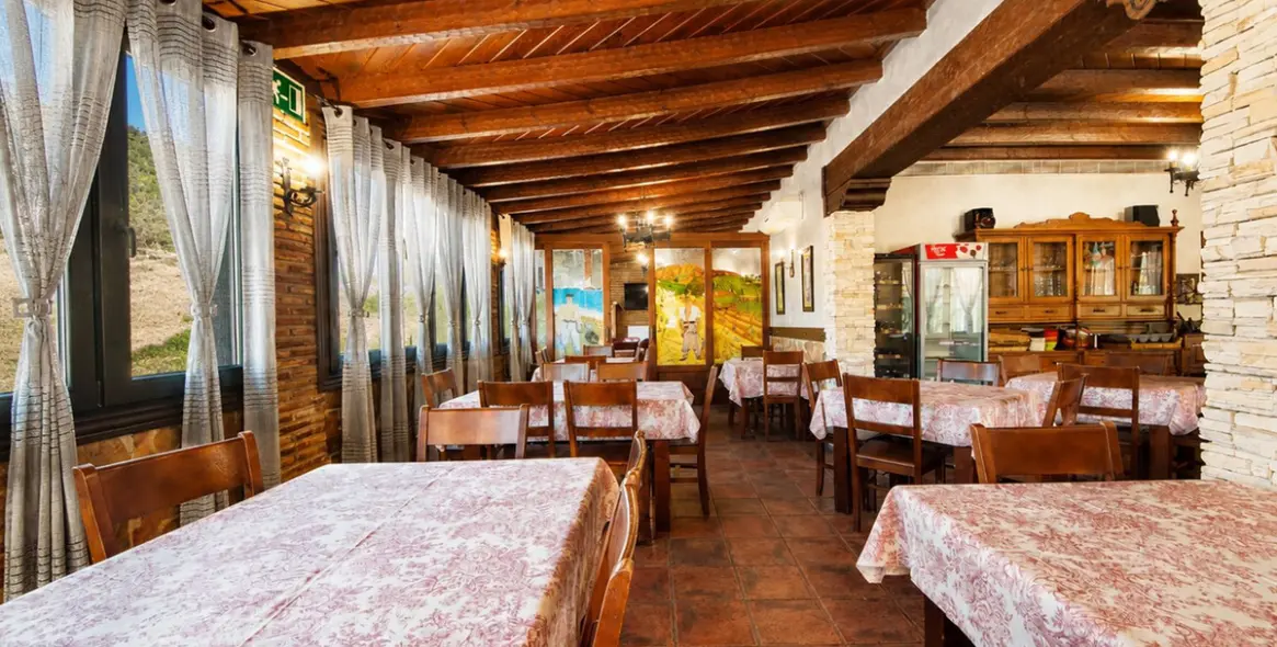 Long-term rent of restaurant in Estepona 7