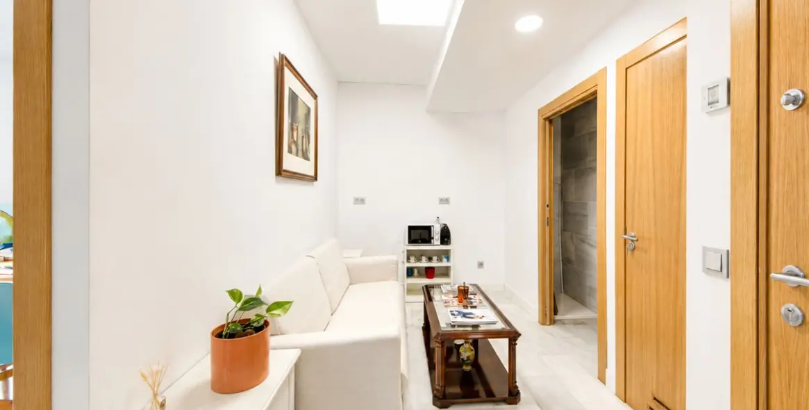 Long-term rent of office in San Pedro de Alcántara 2