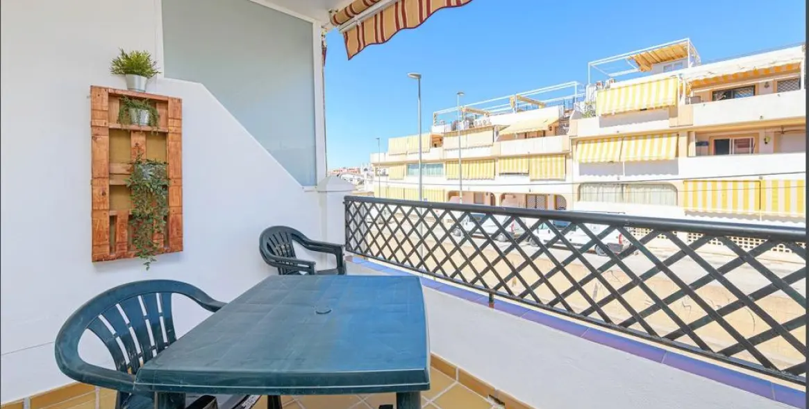 Venta de apartamento en planta media en Rincón de la Victoria 1