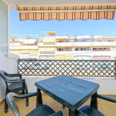 Venta de apartamento en planta media en Rincón de la Victoria