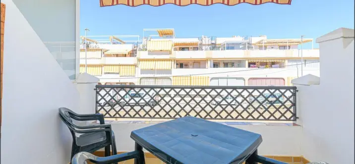 Venta de apartamento en planta media en Rincón de la Victoria 1