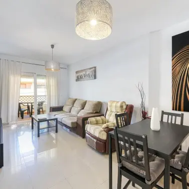 Venta de apartamento en planta media en Rincón de la Victoria