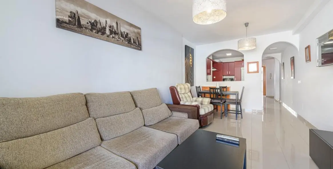 Venta de apartamento en planta media en Rincón de la Victoria 5