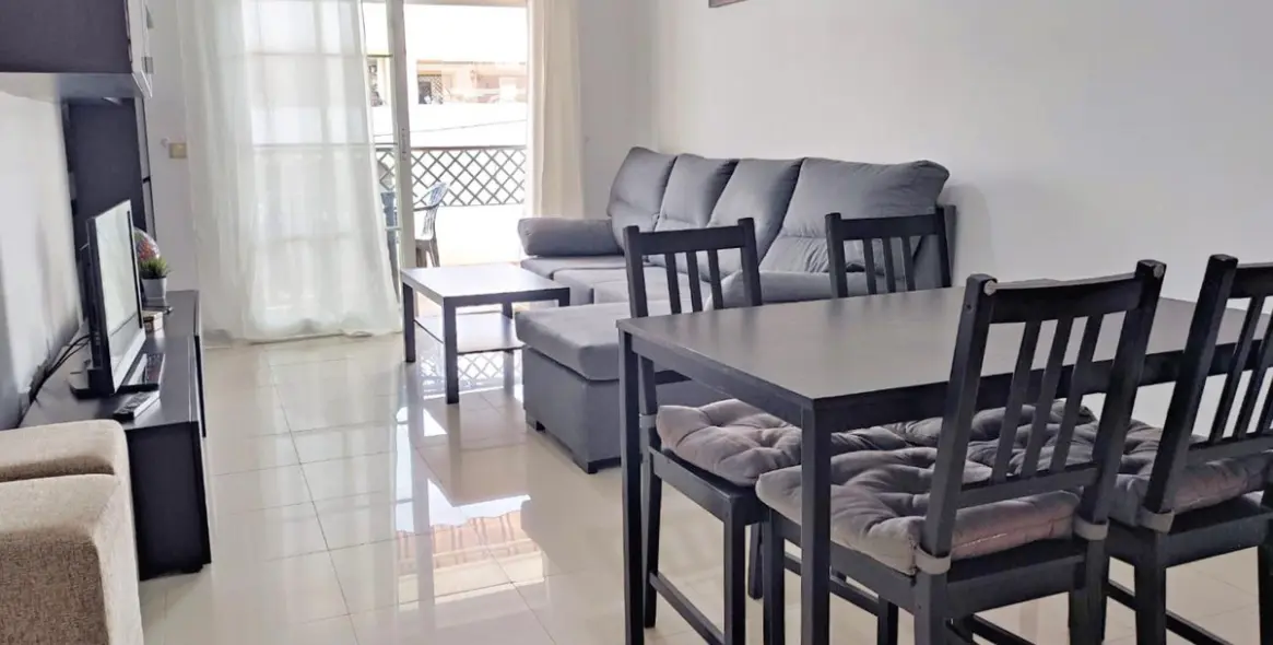 Venta de apartamento en planta media en Rincón de la Victoria 8