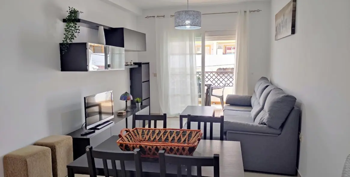 Venta de apartamento en planta media en Rincón de la Victoria 9