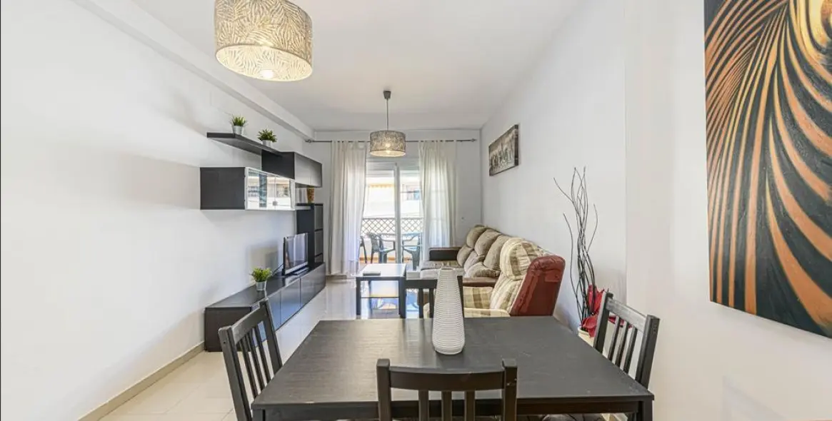 Venta de apartamento en planta media en Rincón de la Victoria 10