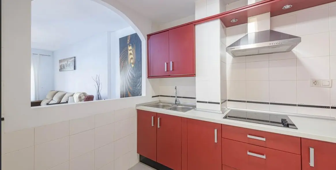 Venta de apartamento en planta media en Rincón de la Victoria 17