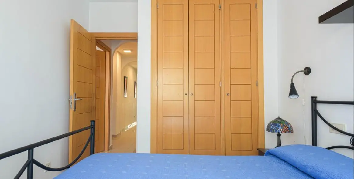 Venta de apartamento en planta media en Rincón de la Victoria 25