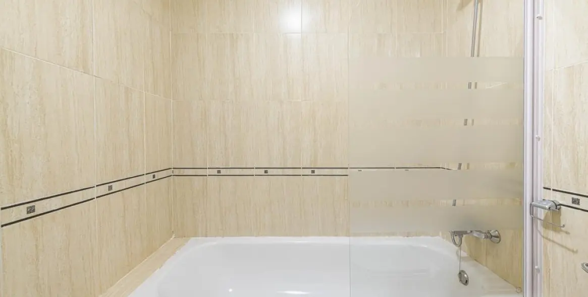 Venta de apartamento en planta media en Rincón de la Victoria 27