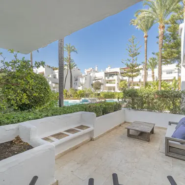 Venta de apartamento en planta baja en The Golden Mile
