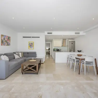Venta de apartamento en planta baja en The Golden Mile