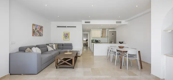 Venta de apartamento en planta baja en The Golden Mile 1