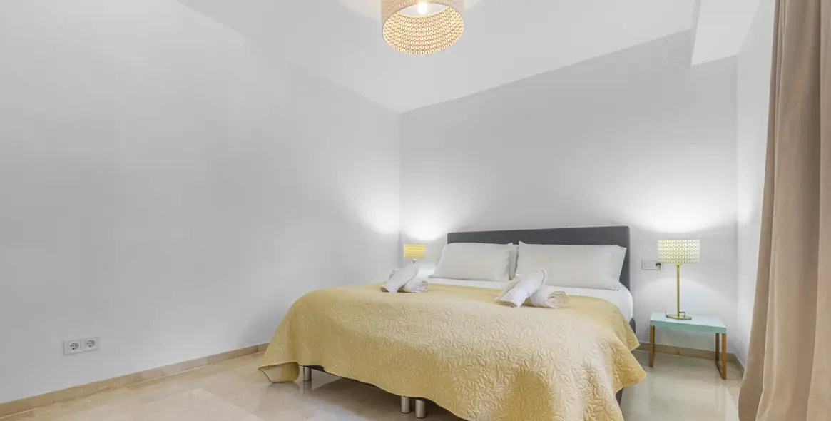 Venta de apartamento en planta baja en The Golden Mile 13