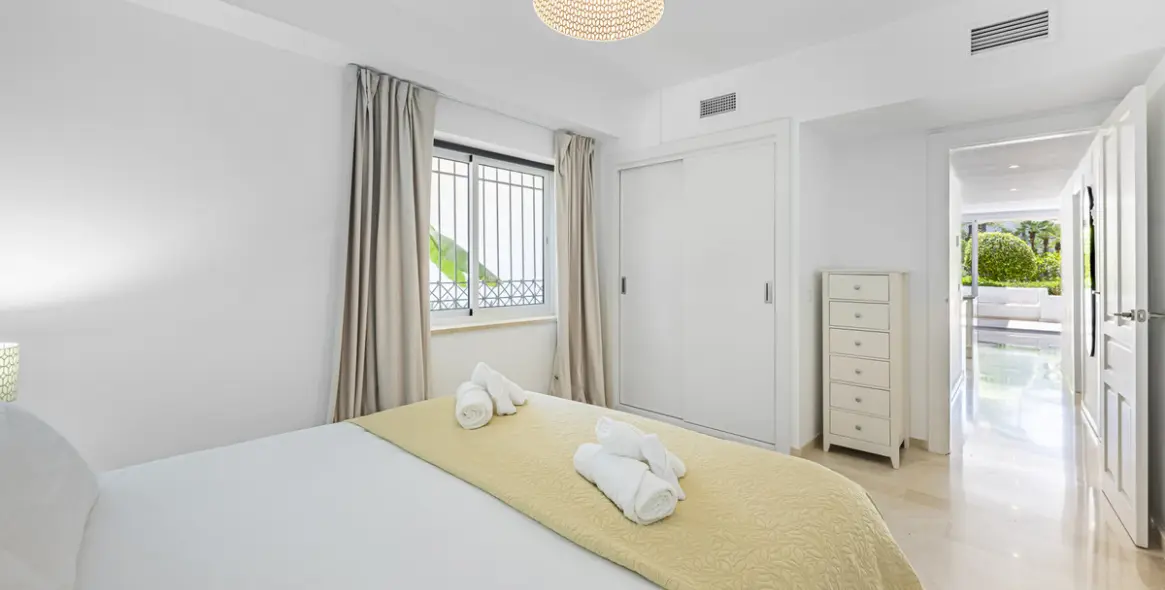 Venta de apartamento en planta baja en The Golden Mile 14