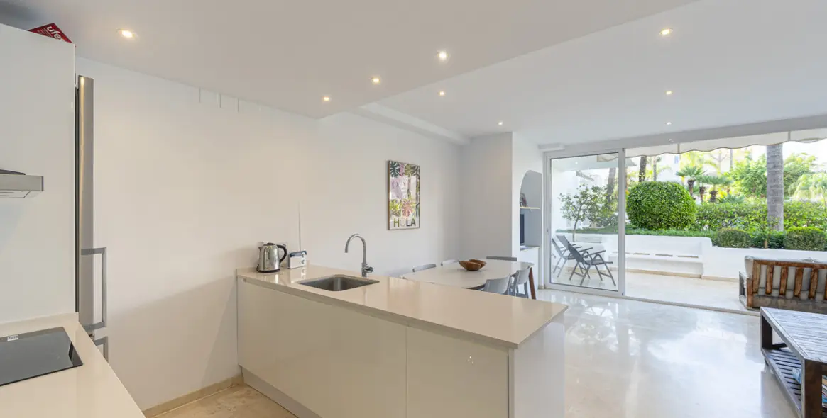 Venta de apartamento en planta baja en The Golden Mile 36