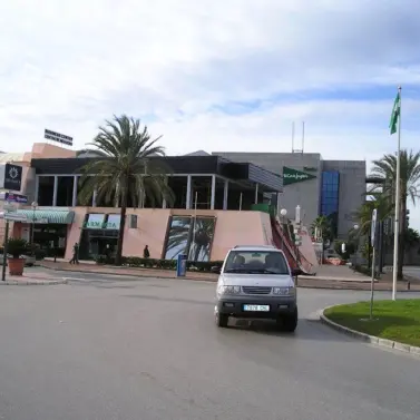 Long-term rent of office in Puerto Banús