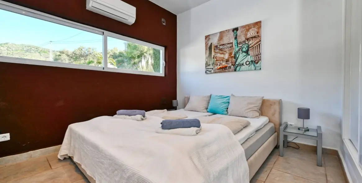 Sale of detached villa in Algarrobo 20