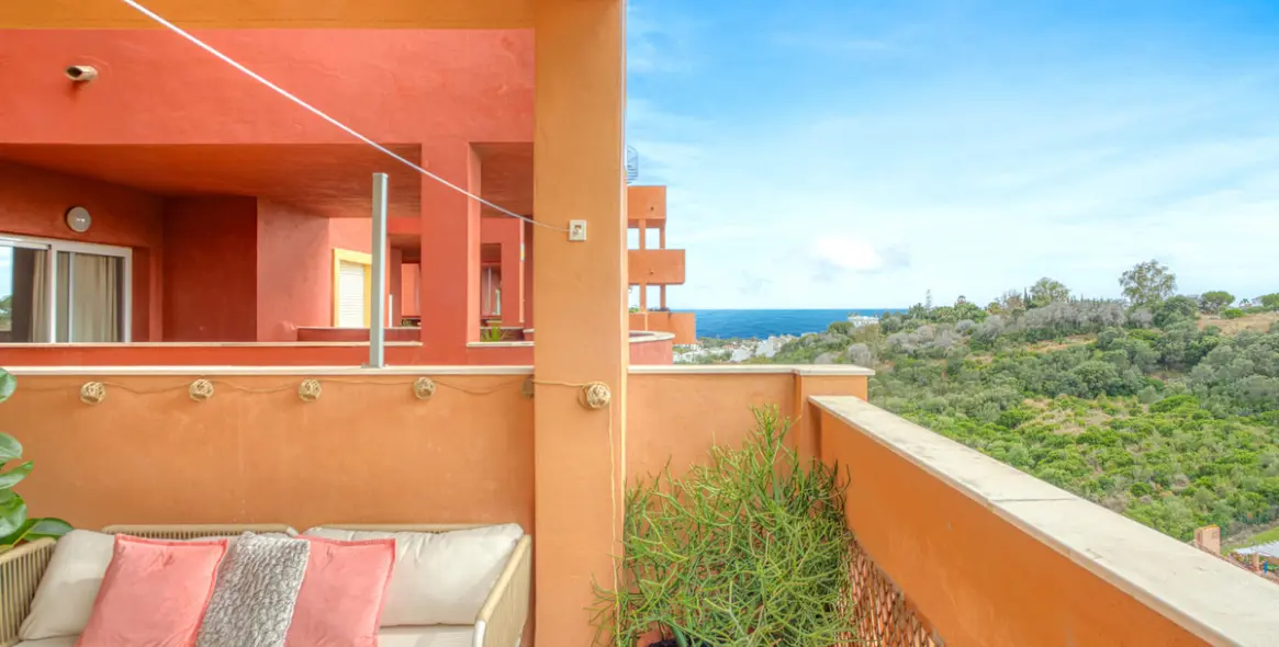 Продажа апартаментов на среднем этаже в Reserva de Marbella 4