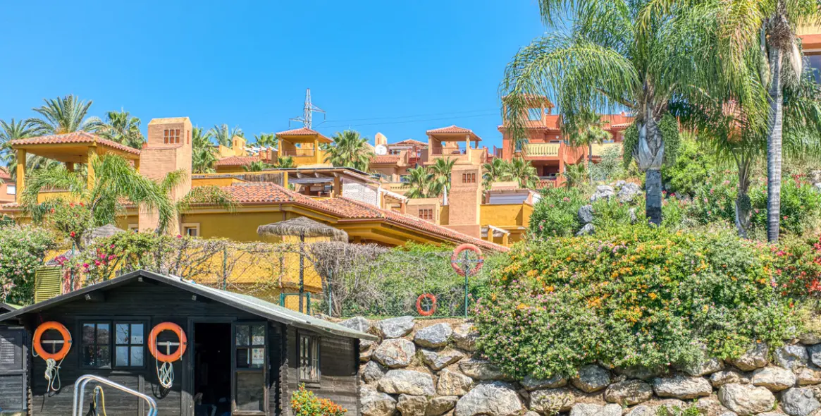 Продажа апартаментов на среднем этаже в Reserva de Marbella 16