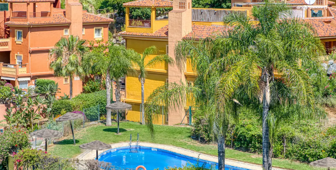 Продажа апартаментов на среднем этаже в Reserva de Marbella 20