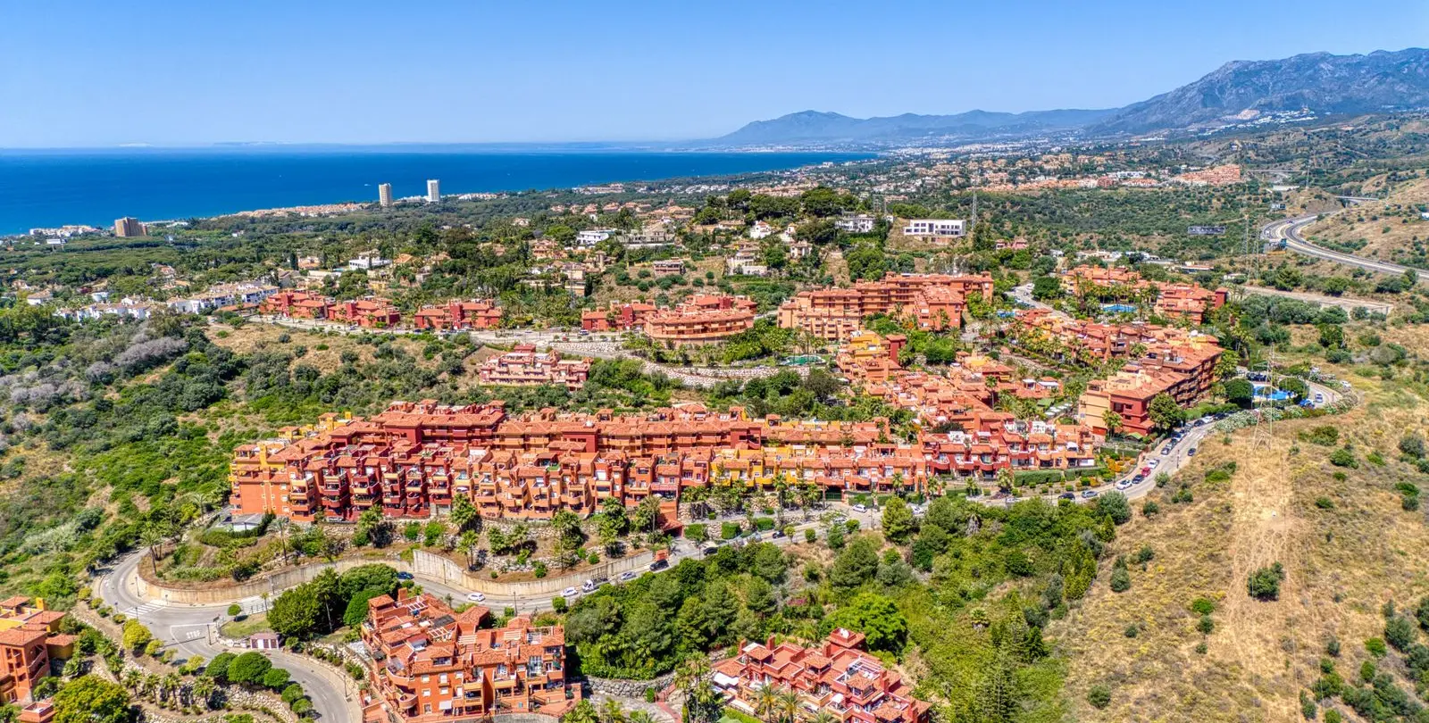 Sale of middle floor apartment in Reserva de Marbella 1