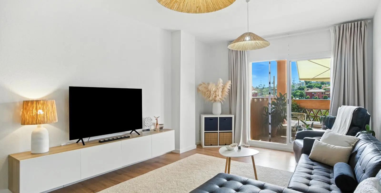 Sale of middle floor apartment in Reserva de Marbella 2