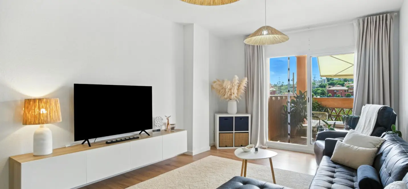 Sale of middle floor apartment in Reserva de Marbella 1