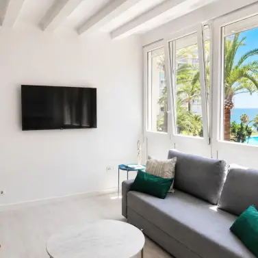 Продажа апартаментов на среднем этаже в Torremolinos Centro