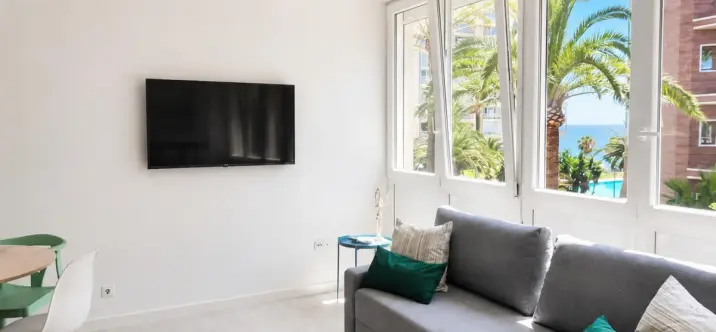Продажа апартаментов на среднем этаже в Torremolinos Centro 2