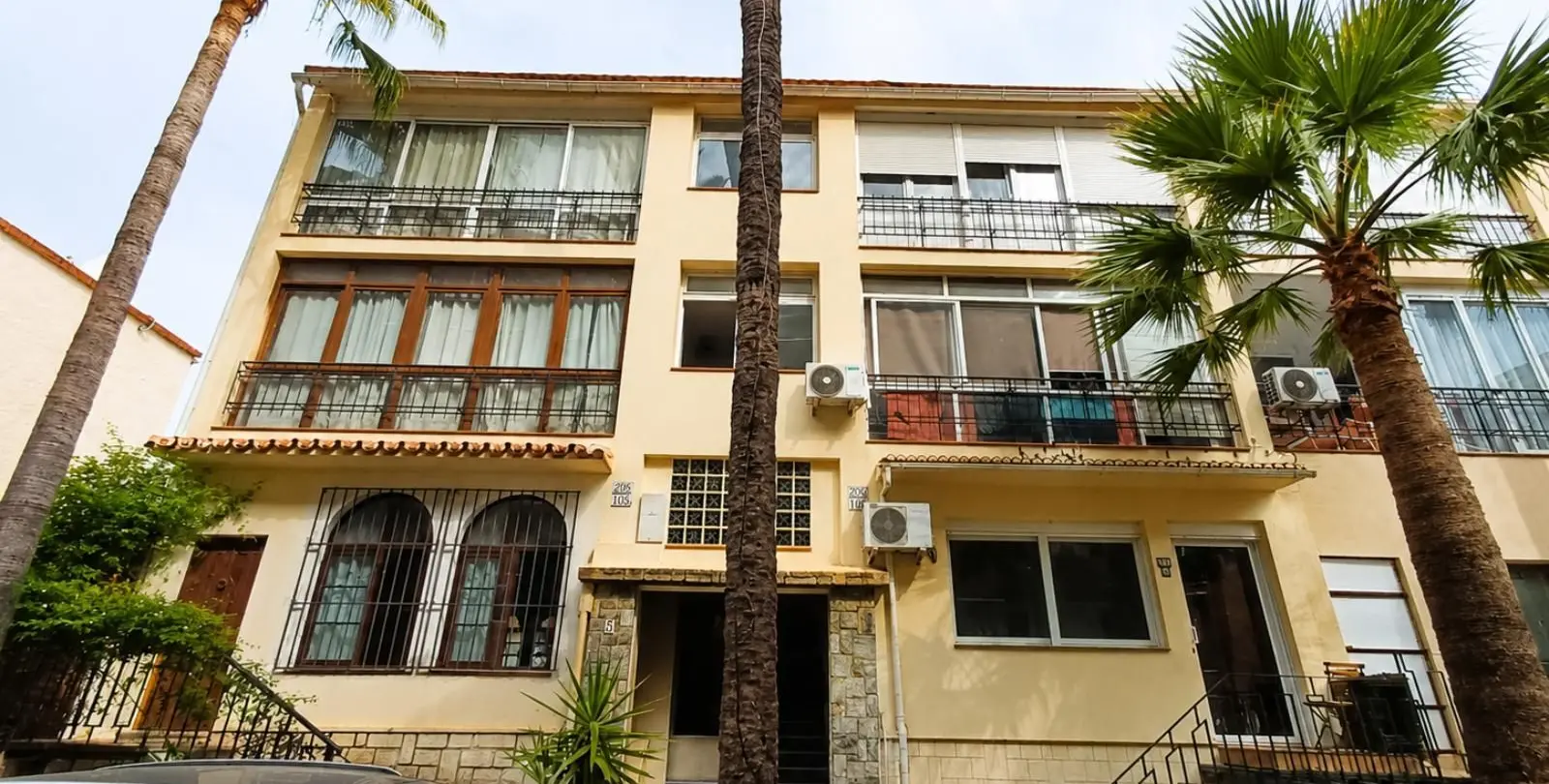 Sale of middle floor apartment in Torremolinos Centro 2