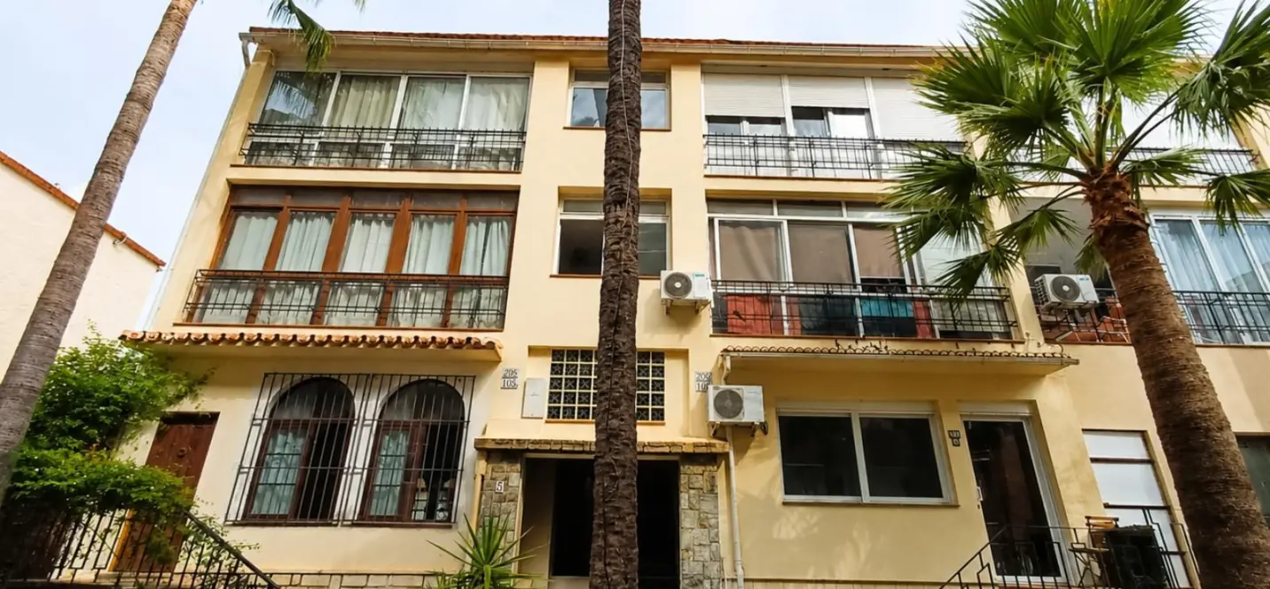 Sale of middle floor apartment in Torremolinos Centro 1