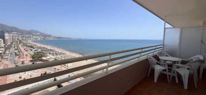 Продажа апартаментов на среднем этаже в Fuengirola 0