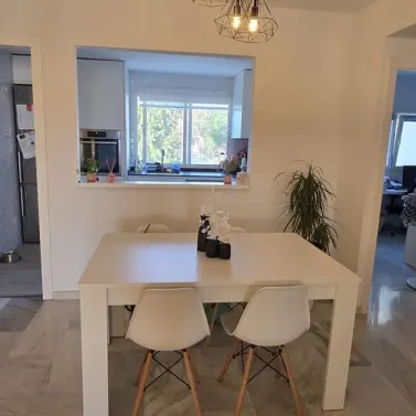 Venta de apartamento en planta media en Costabella