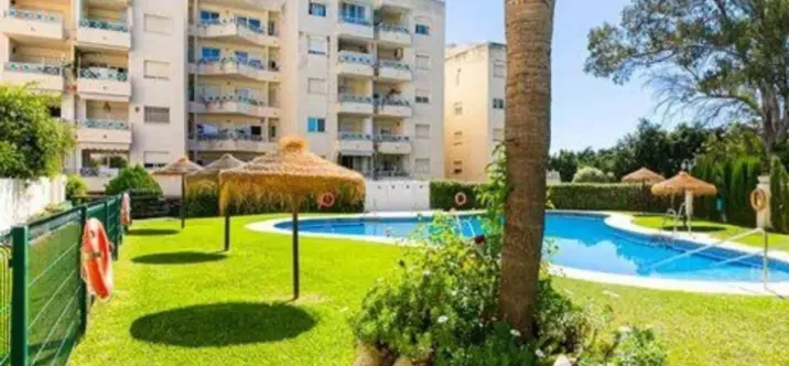 Venta de apartamento en planta media en El Rosario 0
