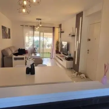 Venta de apartamento en planta media en El Rosario