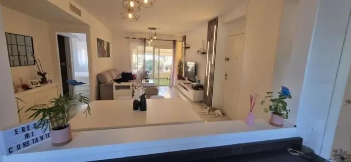Venta de apartamento en planta media en El Rosario 1