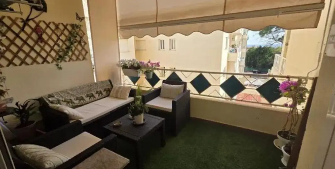 Venta de apartamento en planta media en El Rosario 3